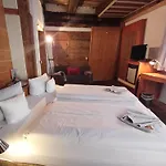 Schiefes Haus Hotel