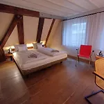 Hotel Schiefes Haus