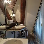 Schiefes Haus Hotel *