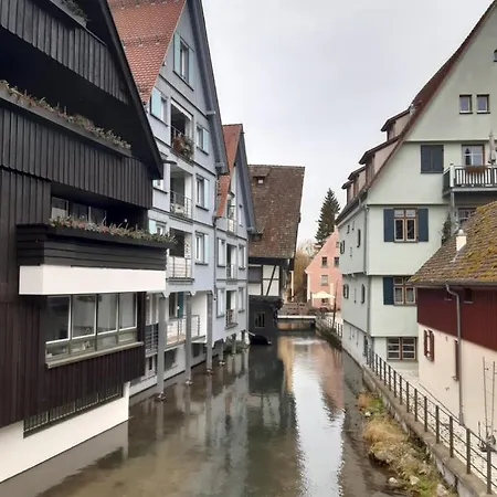 Schiefes Haus ホテル