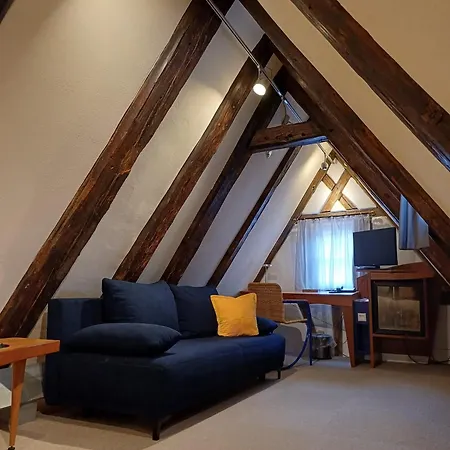 Schiefes Haus Готель *
