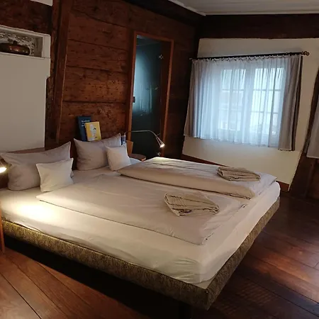 Schiefes Haus Hotell