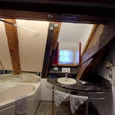 Hotel Schiefes Haus