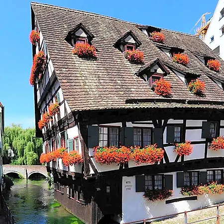 ホテル Schiefes Haus ウルム
