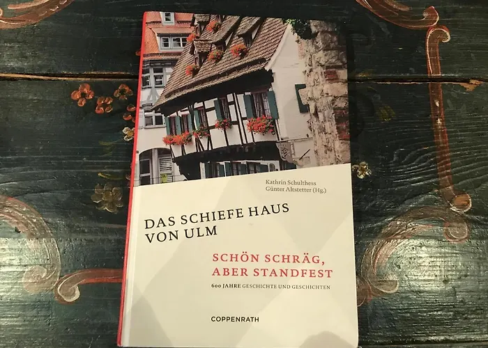 Schiefes Haus 酒店