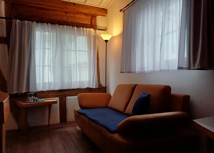 Schiefes Haus Hotell *