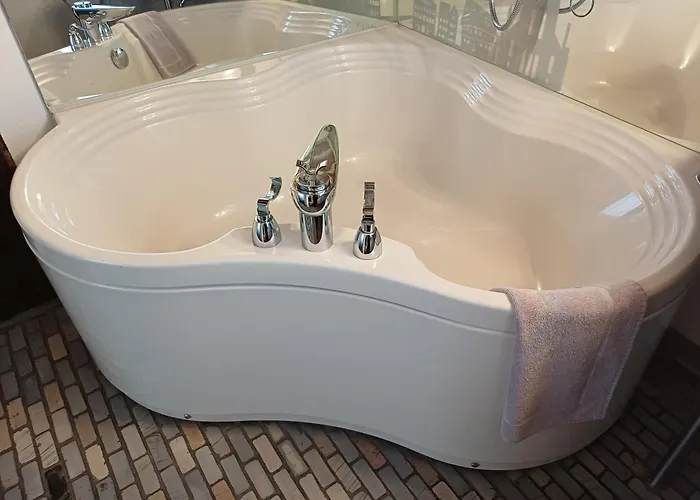 Schiefes Haus 酒店