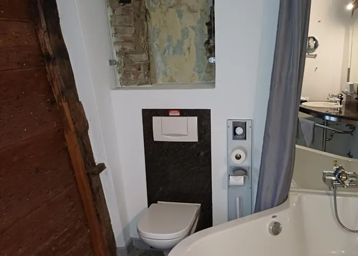 Hotell Schiefes Haus Ulm