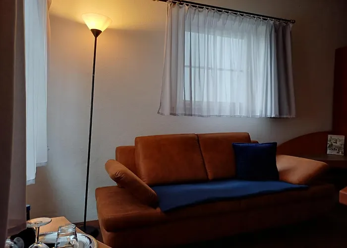 Hotell Schiefes Haus *