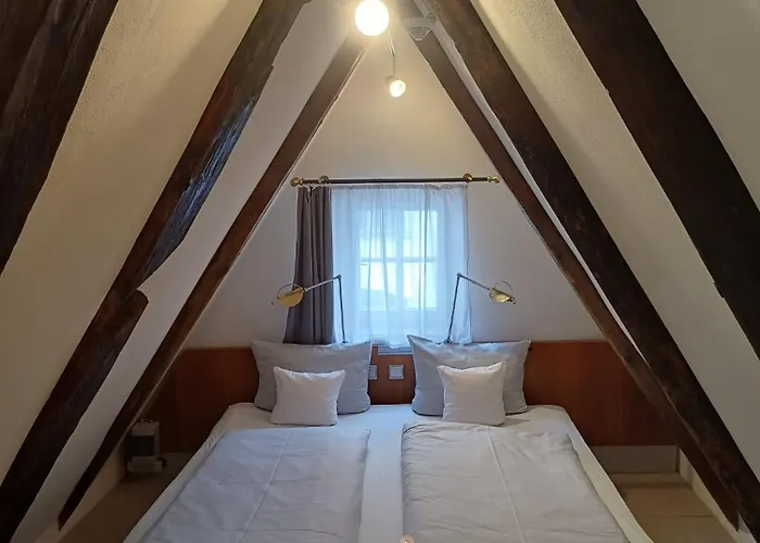 Schiefes Haus Отель Ульм