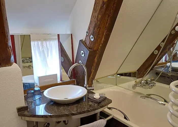 Schiefes Haus Hotell