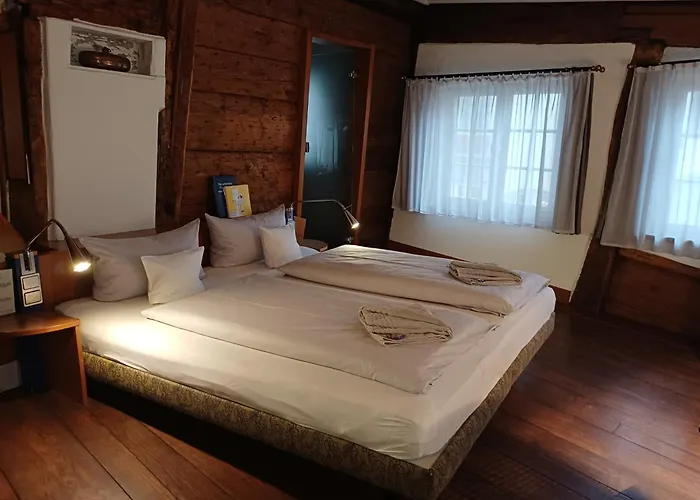 Schiefes Haus Hotell