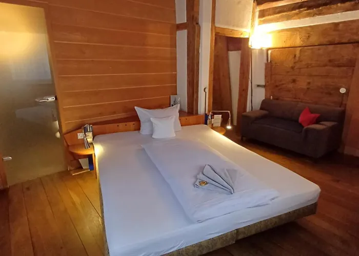 Schiefes Haus Отель Ульм